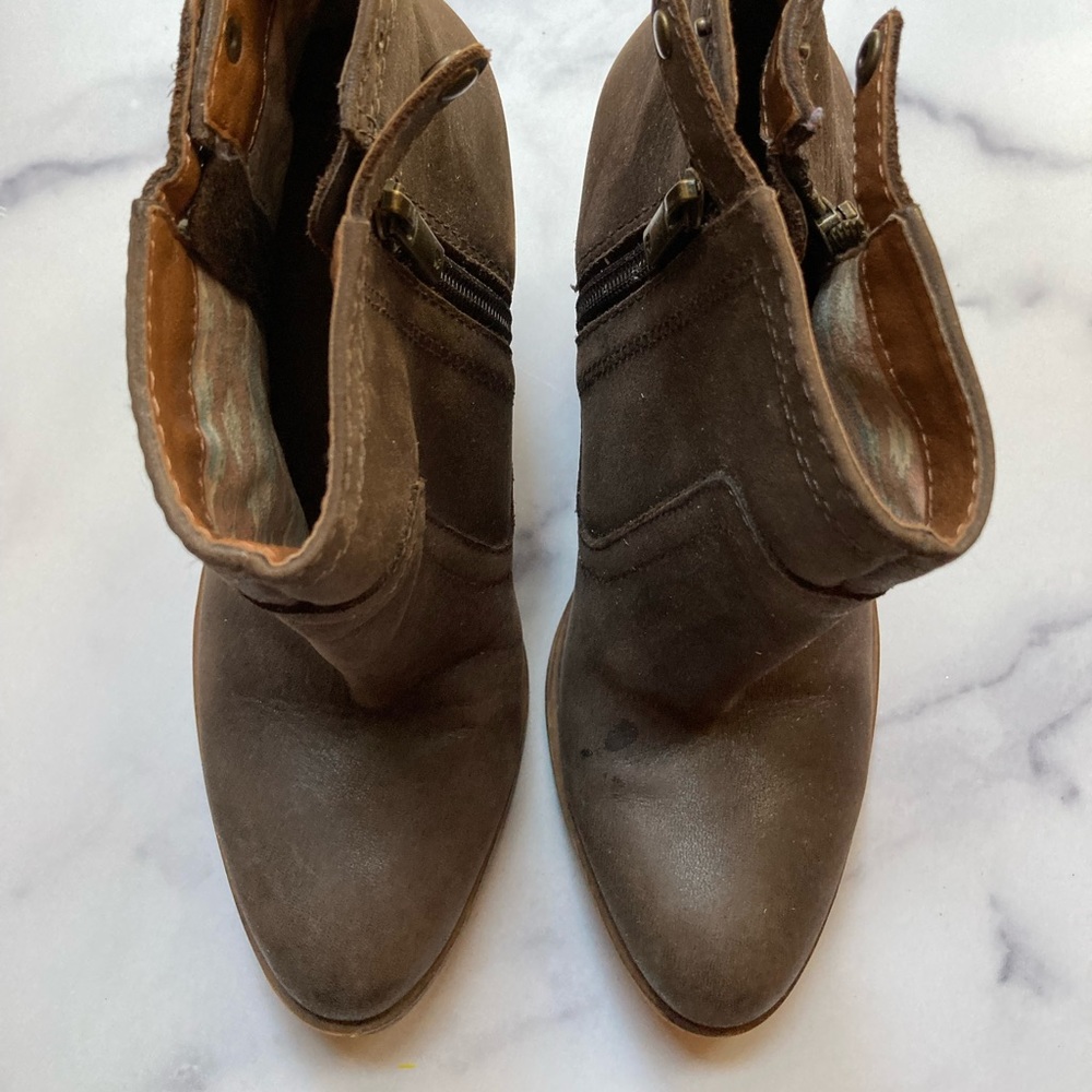 Lucky brand boots